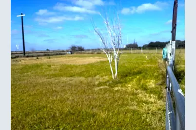 303 Pinafore Court, Palacios, TX 77465 - Photo 4