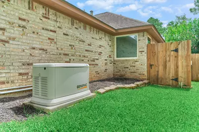 930 Arbor Pine, Tomball, TX 77375 - Photo 2