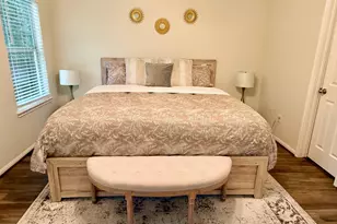 142 E Spindle Tree Cir, The Woodlands, TX 77382 - Photo 6