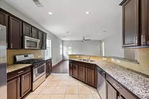 3105 W Trail Dr, Pearland, TX 77584 - Photo 6