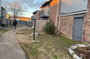 9550 Deering Dr, Houston, TX 77036 - Photo 2