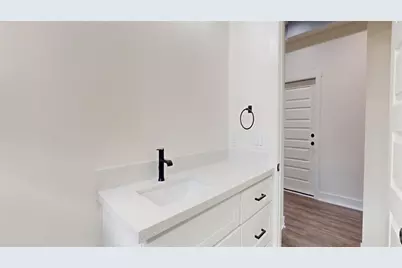 5119 Selinsky Road, Houston, TX 77048 - Photo 6