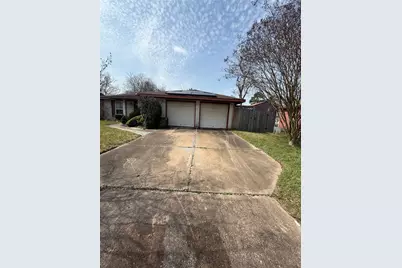 8839 Glenhouse Drive, Houston, TX 77088 - Photo 2