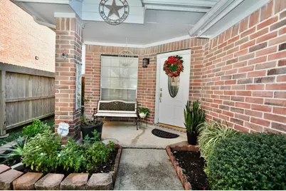 3239 Beran Drive, Houston, TX 77045 - Photo 2