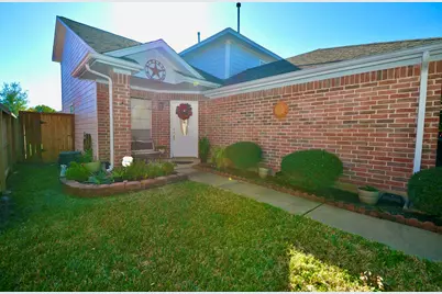 3239 Beran Drive, Houston, TX 77045 - Photo 4