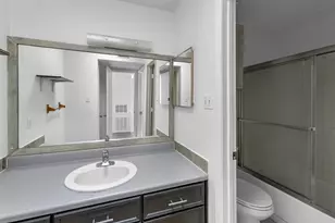 18800 Egret Bay Blvd, Webster, TX 77058 - Photo 16