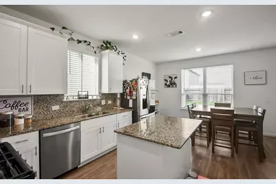 7327 Madison Commons Lane, Houston, TX 77075 - Photo 14