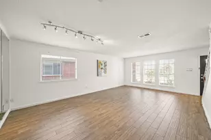 26907 Castlecliff Ln, Kingwood, TX 77339 - Photo 10