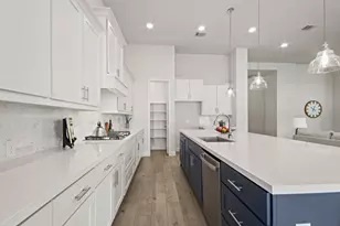 17406 Bayflower Dr, Conroe, TX 77385 - Photo 10