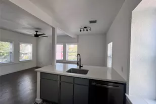 415 Fairview Ave, Houston, TX 77006 - Photo 8