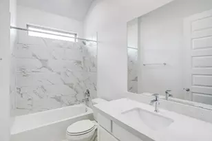 3003 Lago Costa Dr, Texas City, TX 77568 - Photo 6