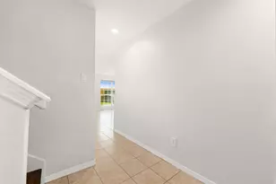 11914 E Vita Cir, Houston, TX 77070 - Photo 6