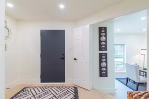 727 Bunker Hill Rd, Houston, TX 77024 - Photo 4