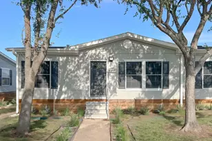 516 Stafford Spring Ave, Stafford, TX 77477 - Photo 2