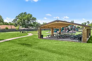 327 Brompton Ct, Highlands, TX 77562 - Photo 22