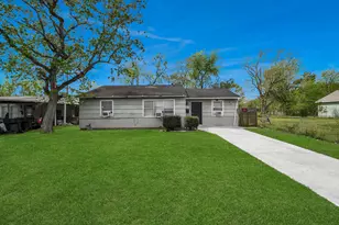 5018 Northridge Dr, Houston, TX 77033 - Photo 38