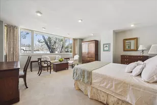 10 S Briar Hollow Ln, Houston, TX 77027 - Photo 20