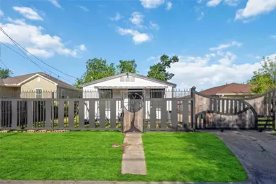 2311 Russell Street, Houston, TX 77026 - Photo 8
