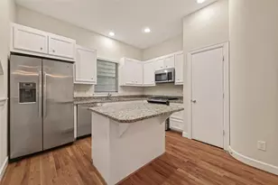 11504 Main Pine Dr, Houston, TX 77025 - Photo 10