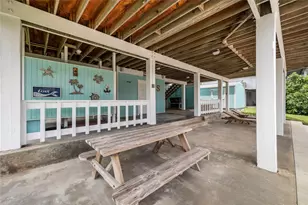 1200 Waterways Dr, Crystal Beach, TX 77650 - Photo 10