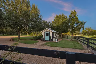 1600 S Weyand, Round Top, TX 78954 - Photo 32