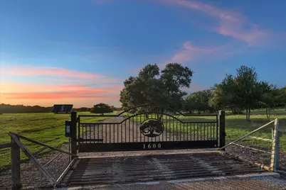 1600 S Weyand, Round Top, TX 78954 - Photo 34