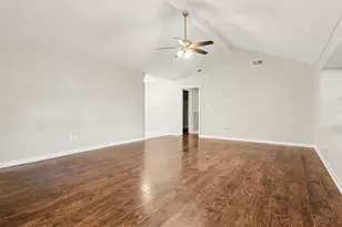 16107 Barcelona Dr, Friendswood, TX 77546 - Photo 6