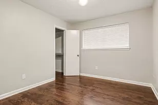 16107 Barcelona Dr, Friendswood, TX 77546 - Photo 12