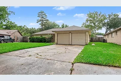 16107 Barcelona Drive, Friendswood, TX 77546 - Photo 2