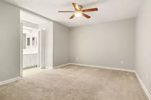 16107 Barcelona Dr, Friendswood, TX 77546 - Photo 14