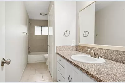 16107 Barcelona Drive, Friendswood, TX 77546 - Photo 12