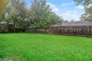16107 Barcelona Dr, Friendswood, TX 77546 - Photo 20