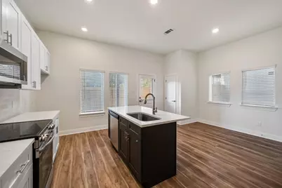 410 W Marlin Street, Willis, TX 77378 - Photo 6