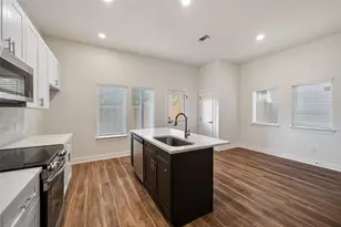 410 W Marlin St, Willis, TX 77378 - Photo 6