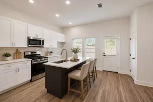 410 W Marlin St, Willis, TX 77378 - Photo 2
