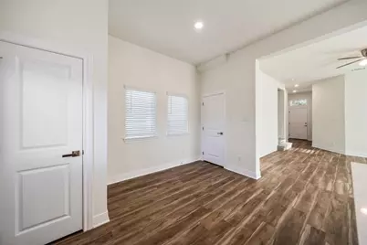 410 W Marlin Street, Willis, TX 77378 - Photo 16