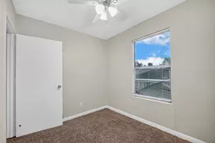 4203 Polk St, Houston, TX 77023 - Photo 26