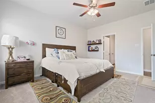 5928 Peonies Pl, Montgomery, TX 77316 - Photo 12