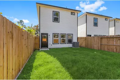 8161 Crestview Drive, Houston, TX 77028 - Photo 26