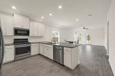 2006 Shim Ball Way, Pearland, TX 77089 - Photo 6