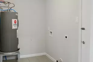 611 93rd St, Houston, TX 77012 - Photo 14