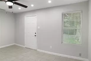 611 93rd St, Houston, TX 77012 - Photo 8