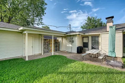 935 Chatwood Drive, Beaumont, TX 77706 - Photo 34