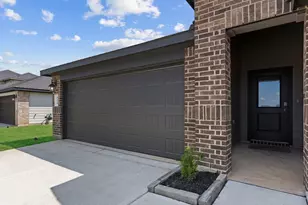 3930 Langridge Dr, Fulshear, TX 77441 - Photo 2