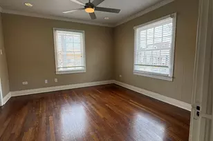 1025 Beverly St, Houston, TX 77008 - Photo 10