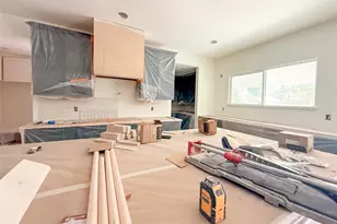 10519 Brinwood Dr, Houston, TX 77043 - Photo 16