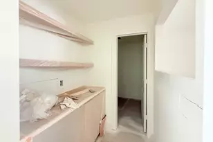 10519 Brinwood Dr, Houston, TX 77043 - Photo 12