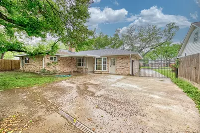 5722 Cheltenham Drive, Houston, TX 77096 - Photo 24