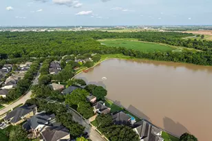13130 Cane Lake Ct, Sugar Land, TX 77498 - Photo 4