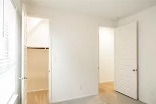 31410 Golden Cliffs Ln, Fulshear, TX 77441 - Photo 8